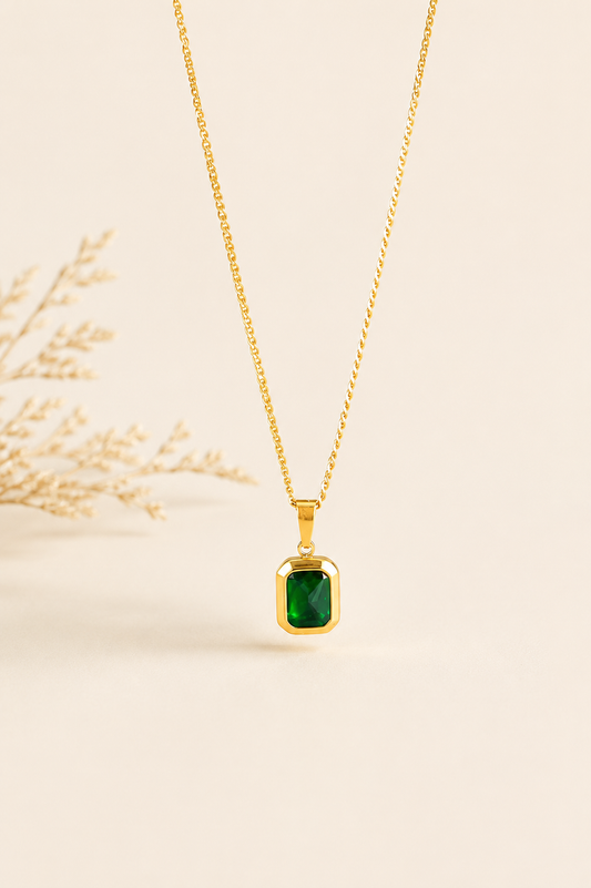 Collier Alma pendentif émeraude en or